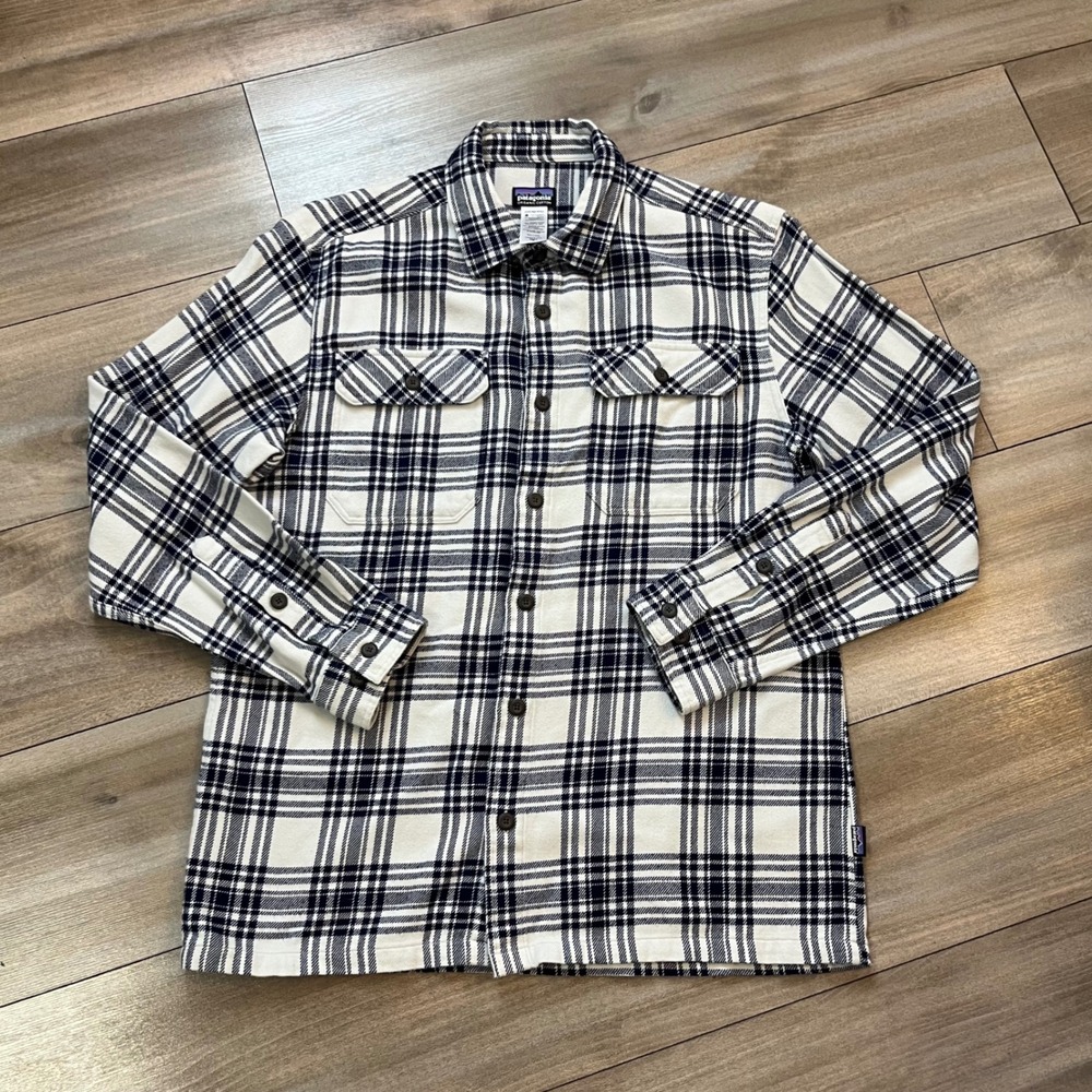 Patagonia Mens Organic Cotton Fjord Flannel Shirt Plaid Blue Medium Bin A-201